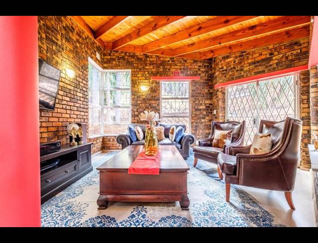 4 BEDROOM HOUSE FOR SALE IN GLENVISTA